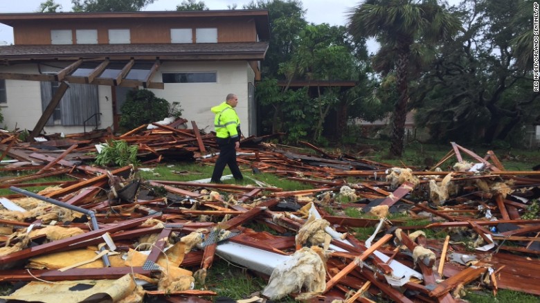Bão[-]Irma[-]trút[-]cơn[-]thịnh[-]nộ[-]xuống[-]Florida